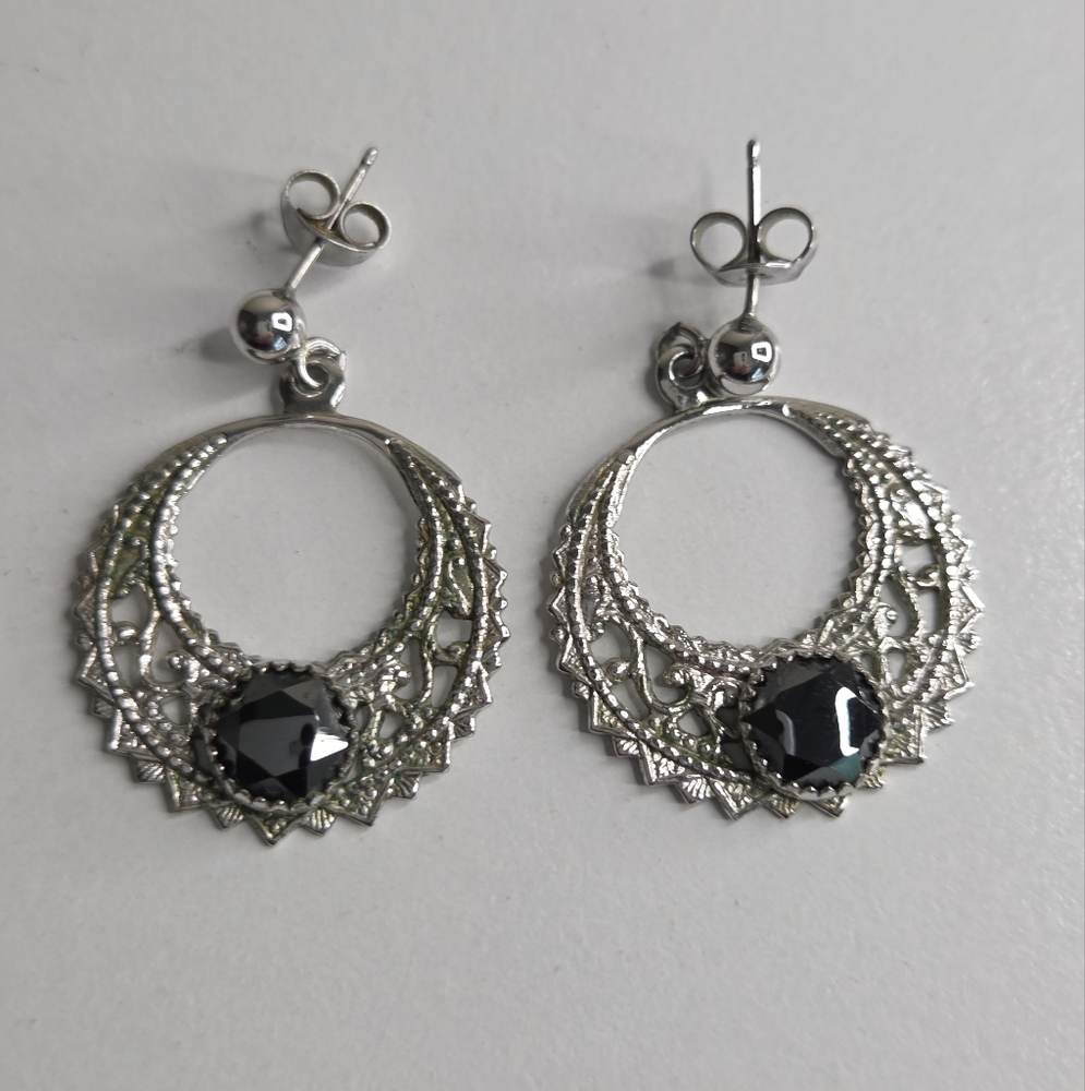 Vintage-Inspired Silver and Black Filigree Earrings